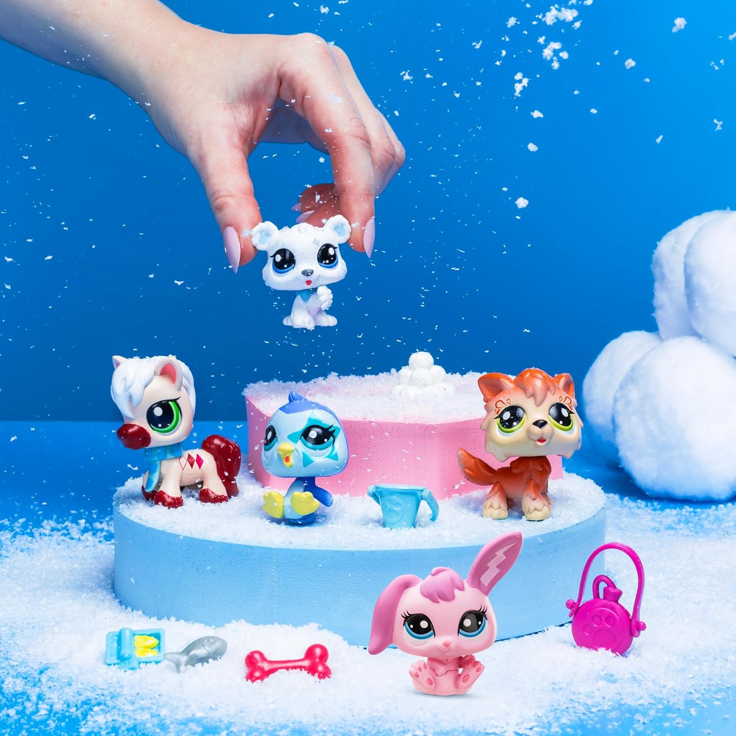 Littlest Pet Shop Bandai Series 2 Collectors 5 Pack WINTER BESTIES