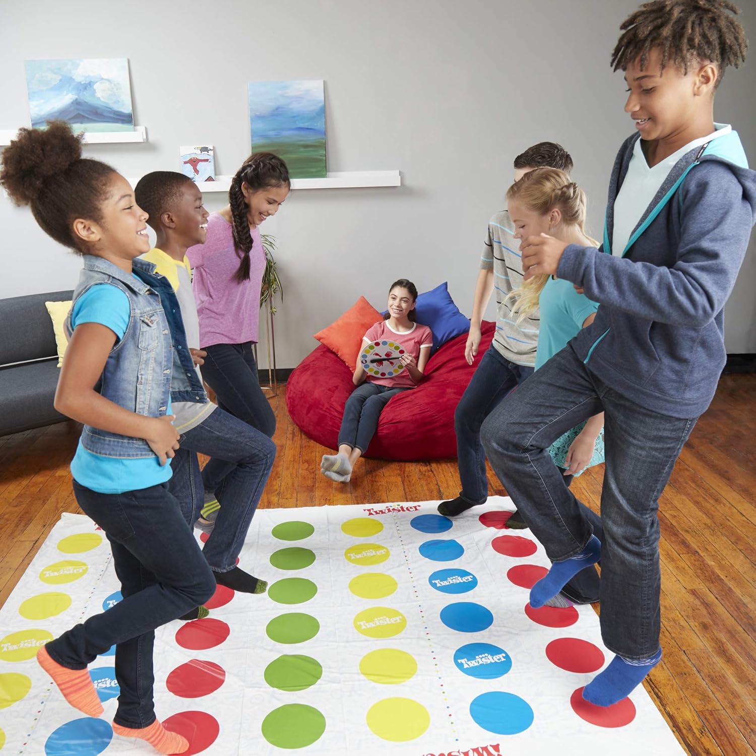 Hasbro Gaming Twister Ultimate Bigger Mat, More Coloured Spots