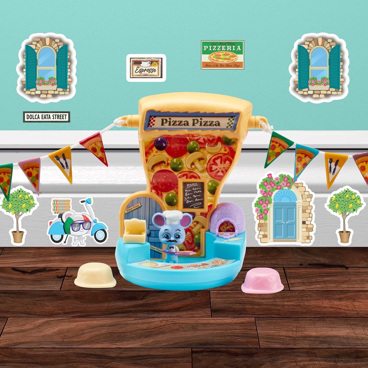 Character Options Millie & Friends Mouse in Slice 'O Pie Pizzeria