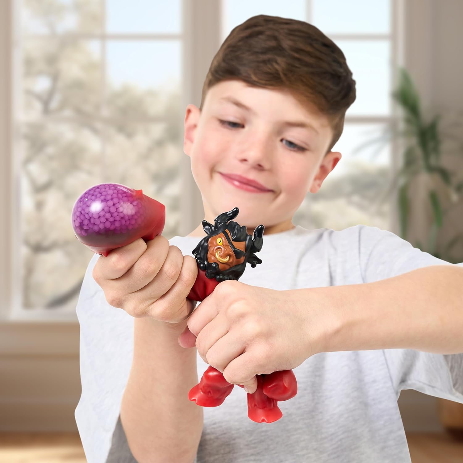 Heroes of Goo Jit Zu Smash Strikers TERRORBULL Scrunchy Goo Filled Action Figure