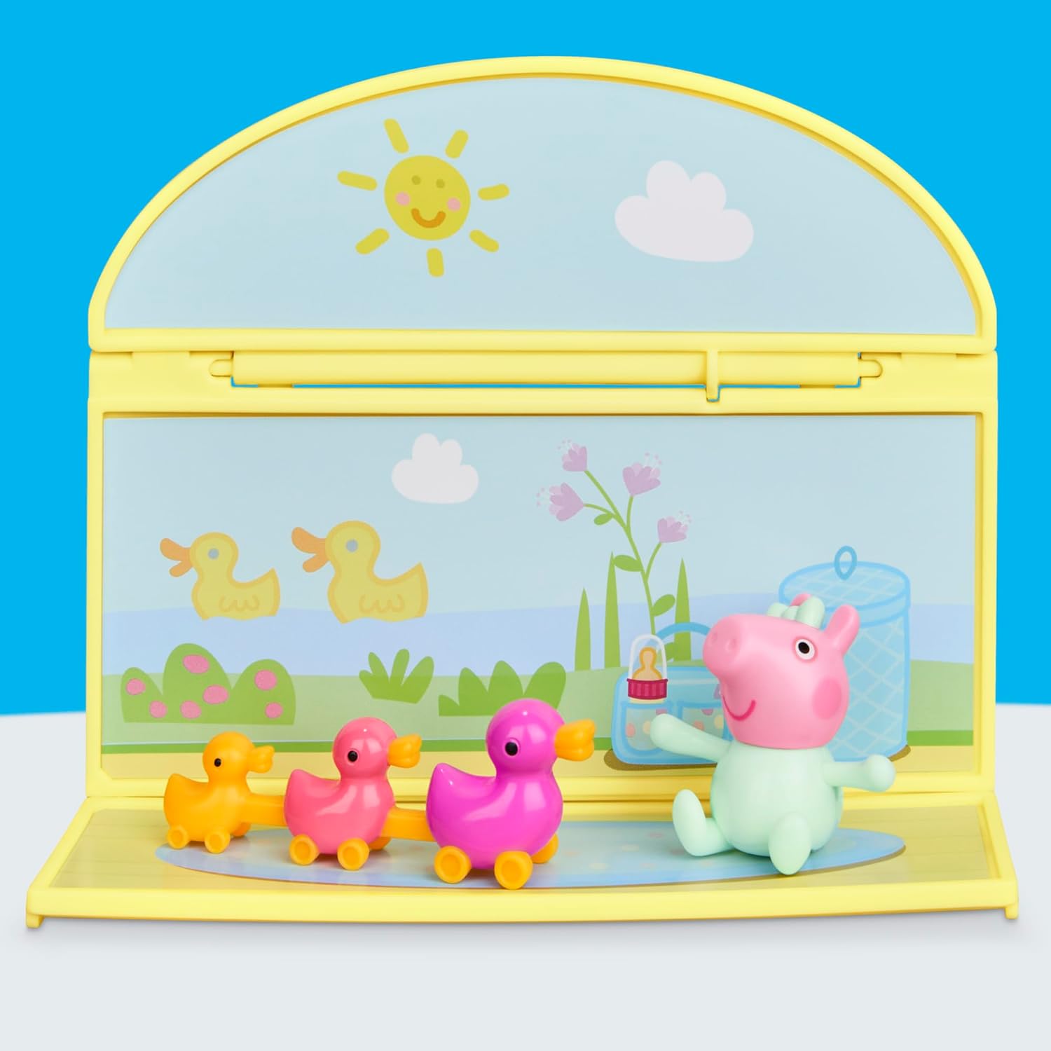 Peppa Pig Evie's Nursery Set with 1 Figure and 7 Accessories