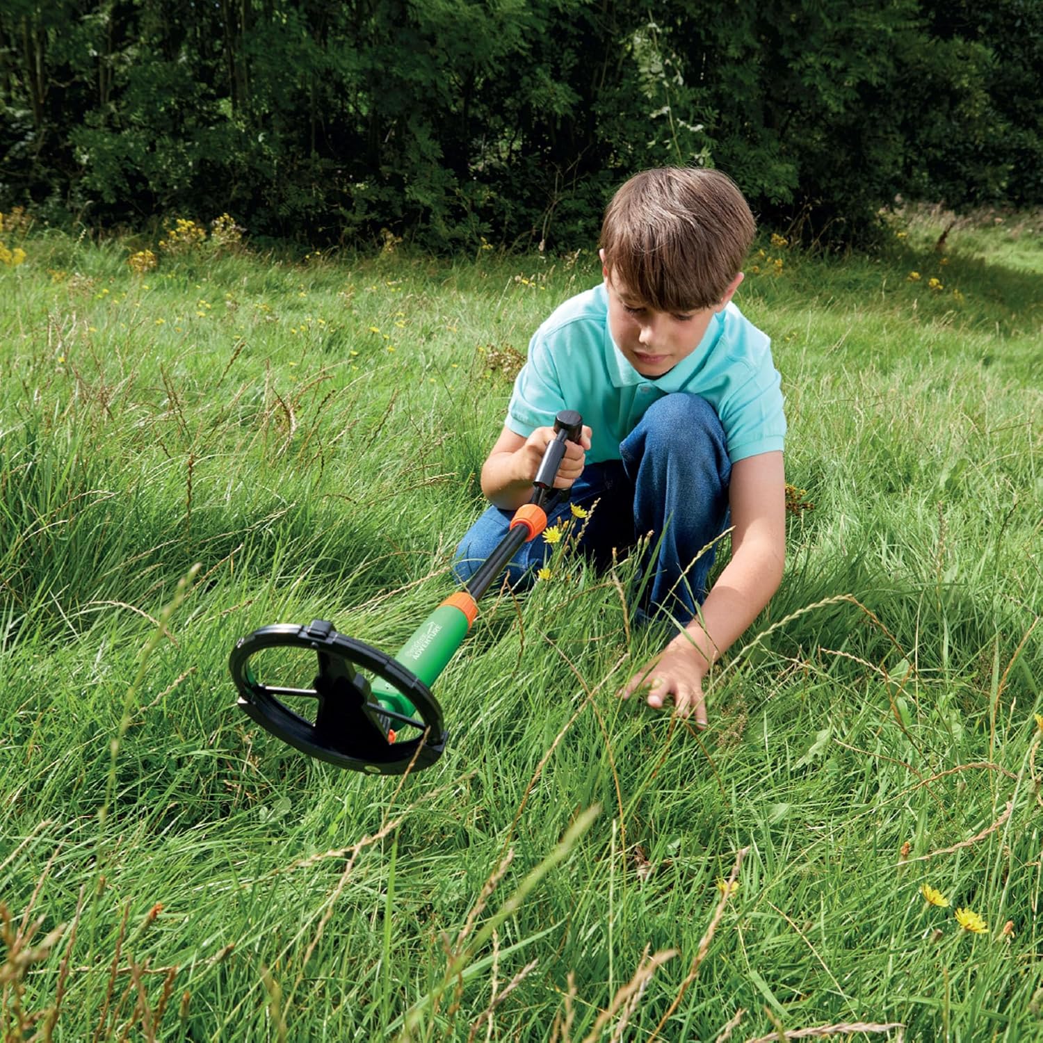 Brainstorm Outdoor Adventure Metal Detector 31.5Inch Light N' Sound Treasure Hunting Toy
