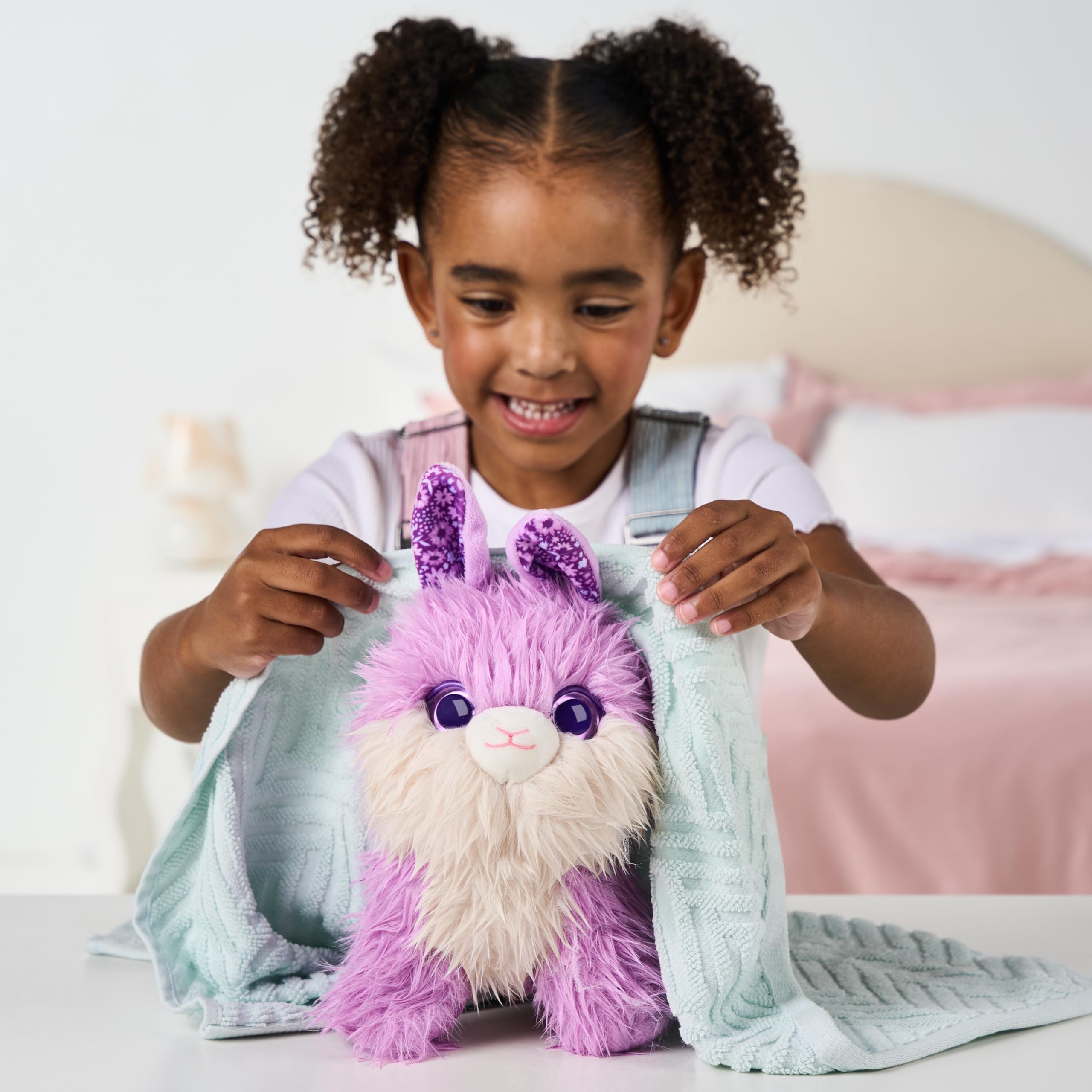 ScruffaLuvs 14cm Bunny Scruff Surprise Plush Toy with Magic Water Reveal + Deluxe Transport Box 29cm